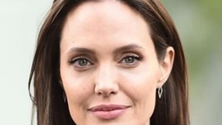 Анджелина Джоли планира сватба в Лондон