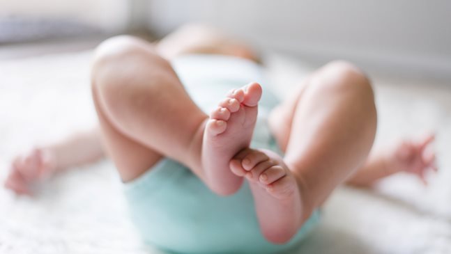 Мускулен хипертонус при бебето - как да го разпознаете?