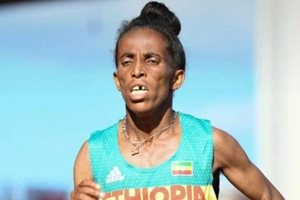 Тази етиопска "девойка" взриви леката атлетика с титла от световното първенство до 18 години.